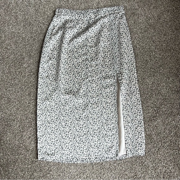 Abercrombie & Fitch Satin Leopard Midi Skirt Side Slit, Size Medium - Picture 1 of 9
